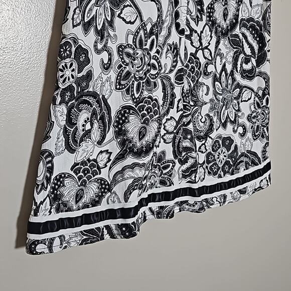 Geoffrey Beene Sport Black White Floral A Line Skirt Sz 4 - Picture 4 of 9